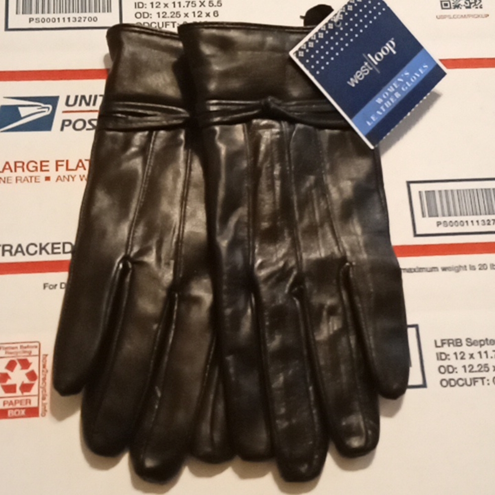 πWest Loop Leather Gloves